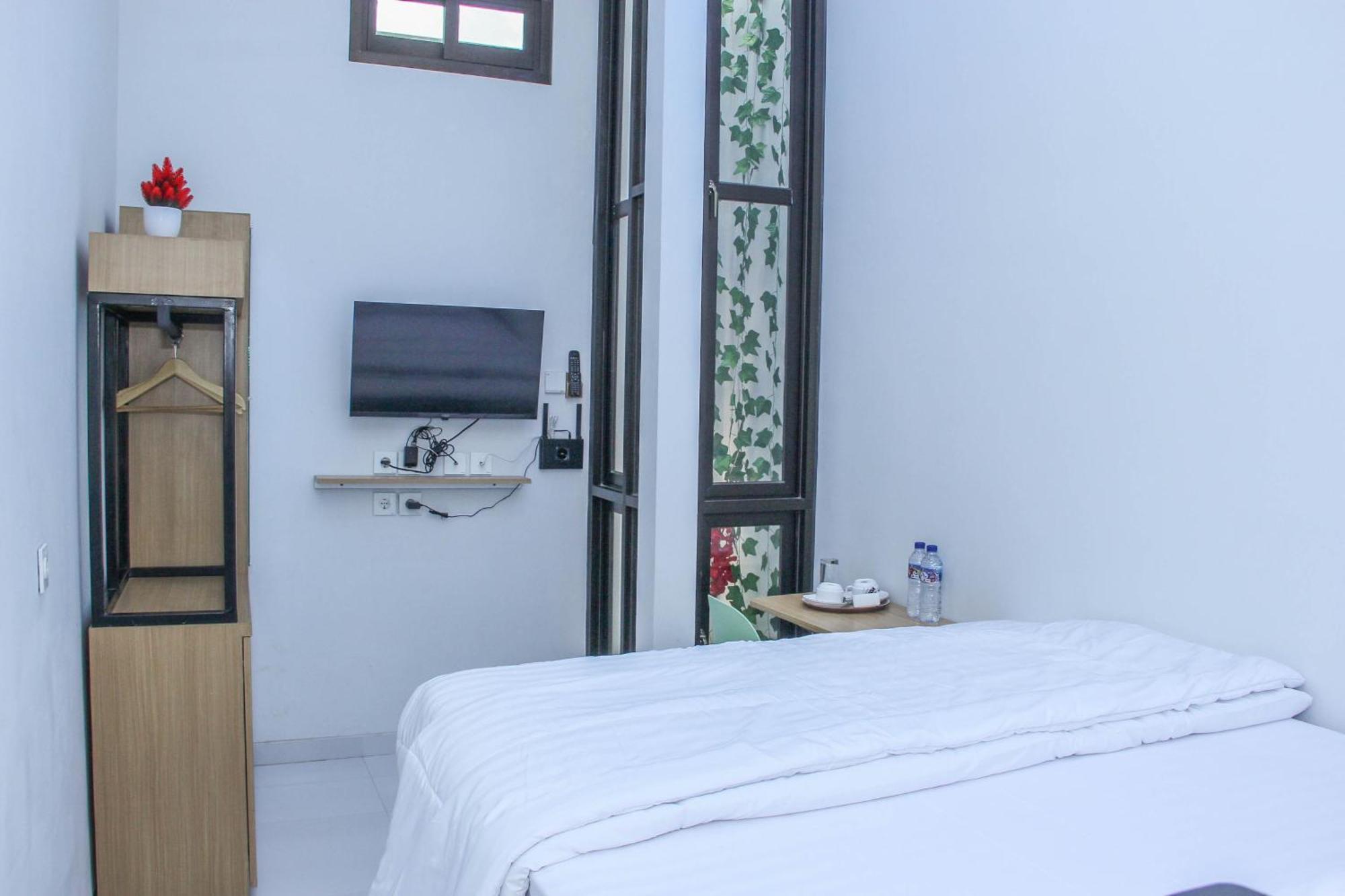 Laswi Syariah Guest House Bandung Exterior photo